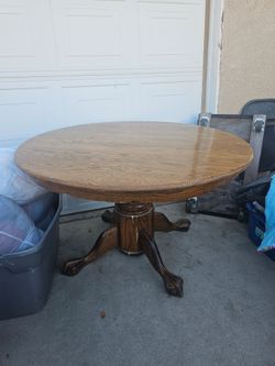 Will Take Best Offers Not Free Solid Oak size 48 x48 inch + leaf 24 inch
