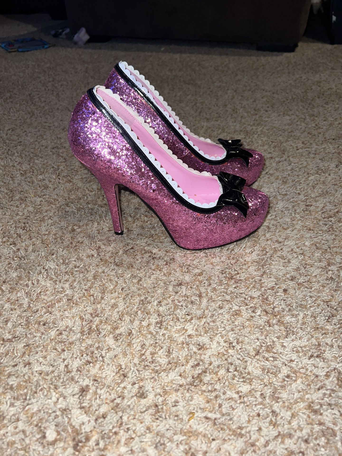 Pink Glitter Heels Leg Avenue 5" heels Size 8. Only wore once 