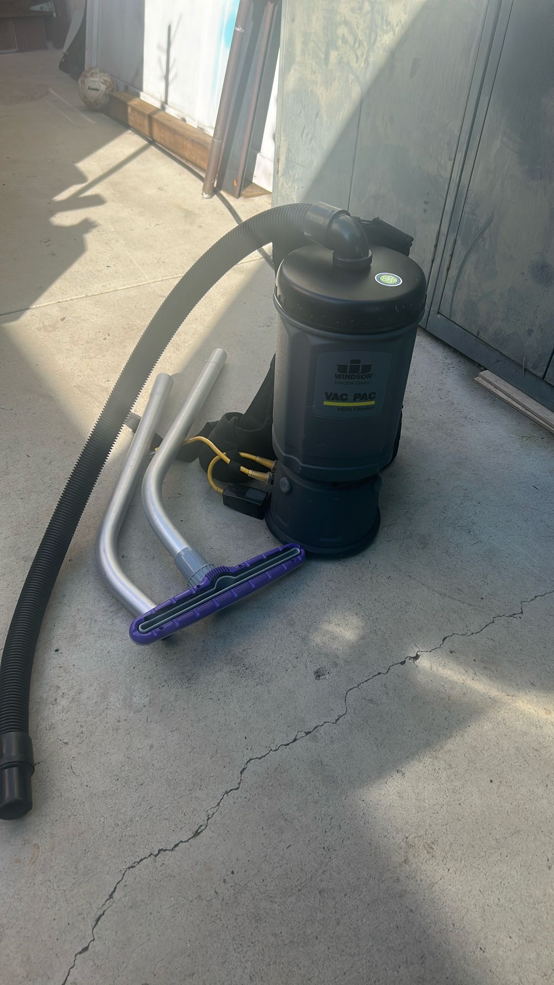 Vacuum Windsor Karcher.