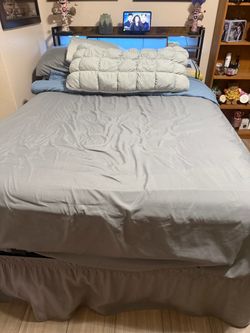 Full Size Bed- Frame & Headboard Set
