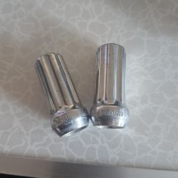 Lug Nuts 