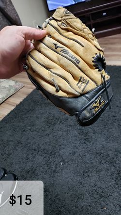 Medium baseball glove