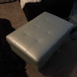 Sliver Ottoman 