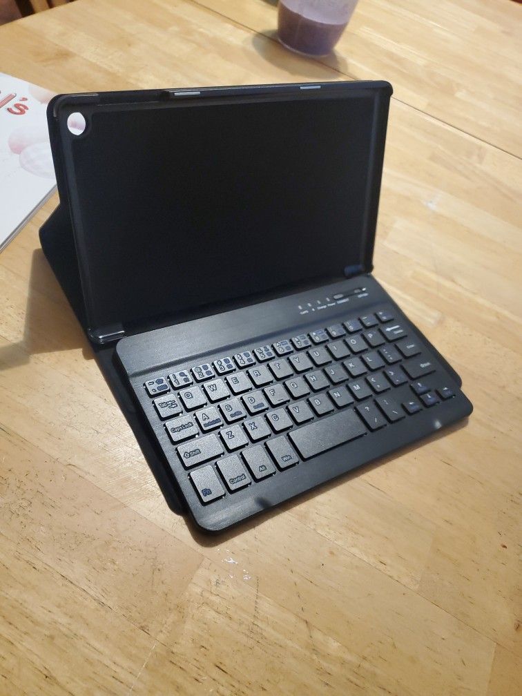Amazon Fire Tablet Case/keyboard
