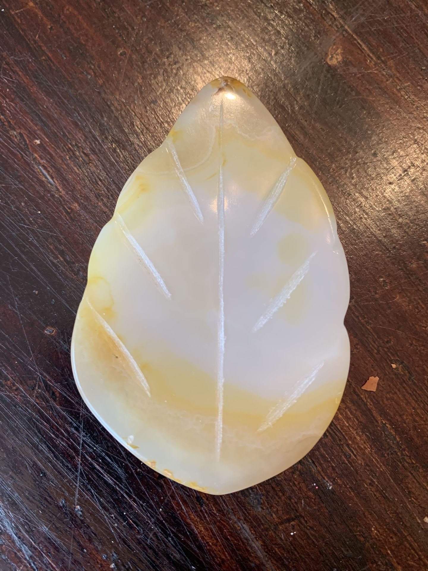 Natural Yellow Onyx leaf Carving