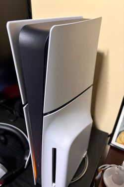 PS5 Slim Disc 2025 Matte finish  for sale or trade for Xbox Series X