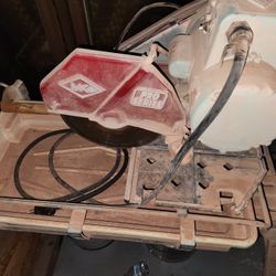 M k... Wet saw...