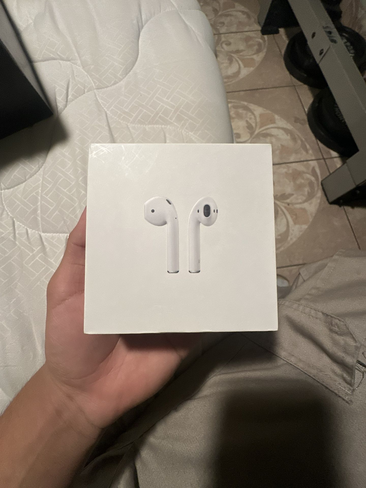 Airpods 2/Lighting Cable