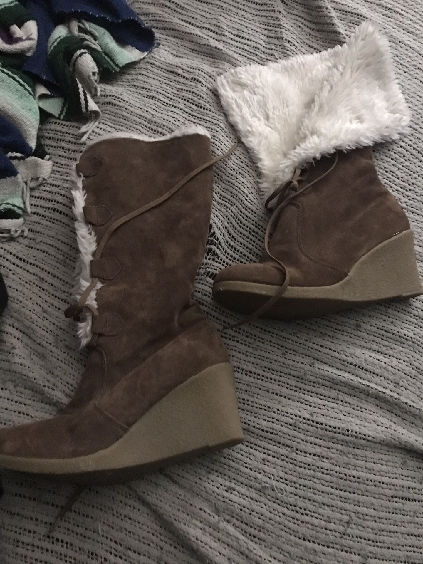 Lnew Leather Suede Lace Up Boots Very Nice Only $25