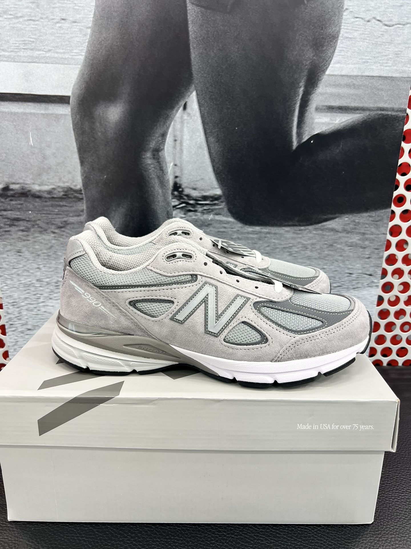 New Balance 990 V4 Brand New Size 9.5M