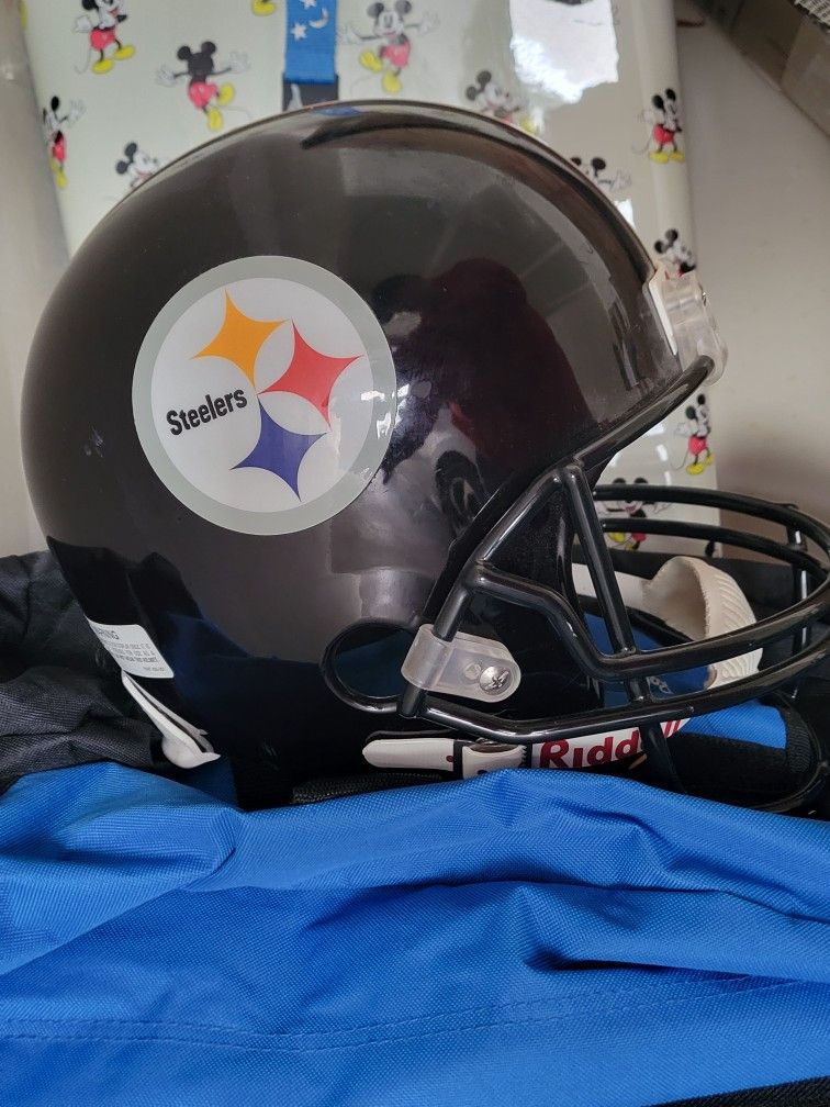 Pittsburgh Steeler Display Helmet