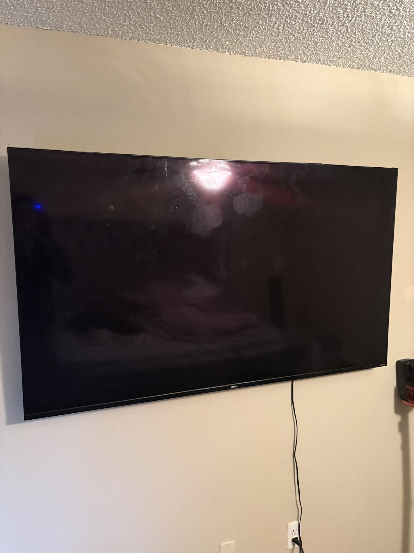 65 “ Onn smart Tv
