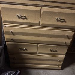 Free dresser 