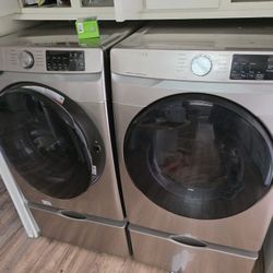 Samsung Washer & Electric Dryer Set  Like New