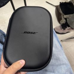 bose headphones case