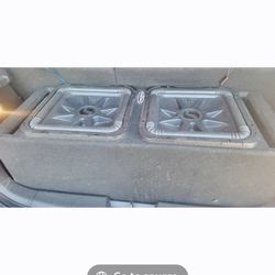 2 12" (Kickers L7 Subwoofers In Ported Box 