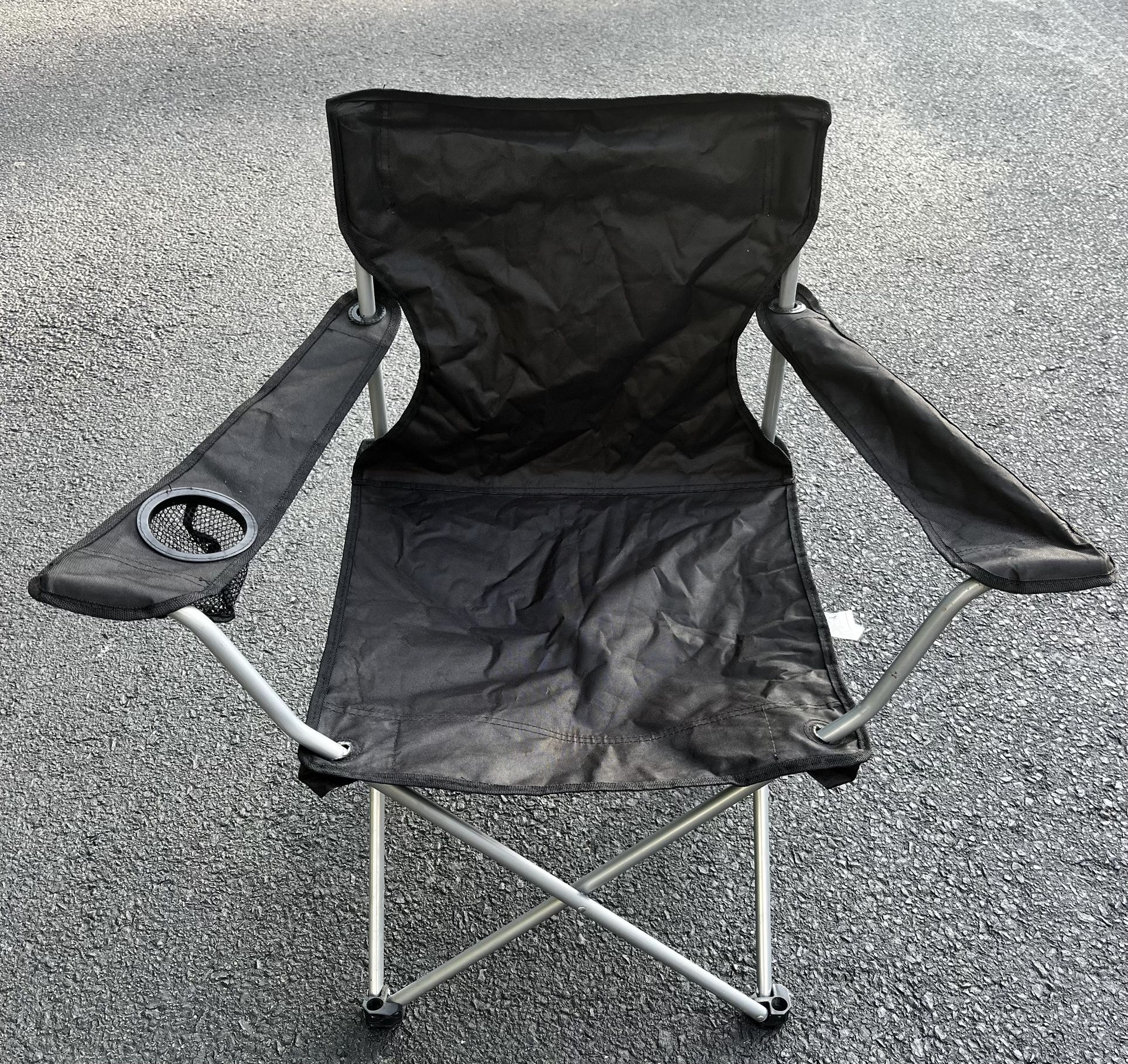 Black folding chair with carrying case - beach/lake chair