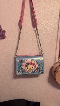 Hello kitty loungefly purse
