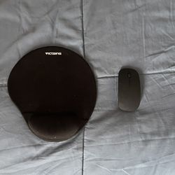 Wireless Mouse And Mouse Pad 