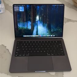 Apple MacBook Pro 14 w/M3 Pro Chip