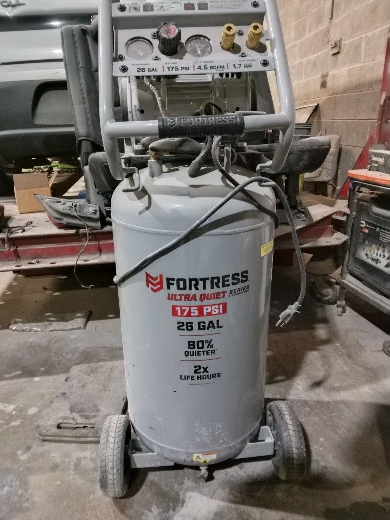 Air Compressor 26 Gallon 