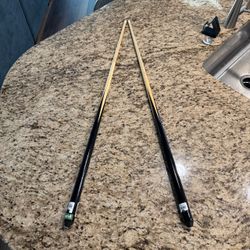 Pair of 40” Mizerak Shorty Pool Cues – One-Piece Hardwood
