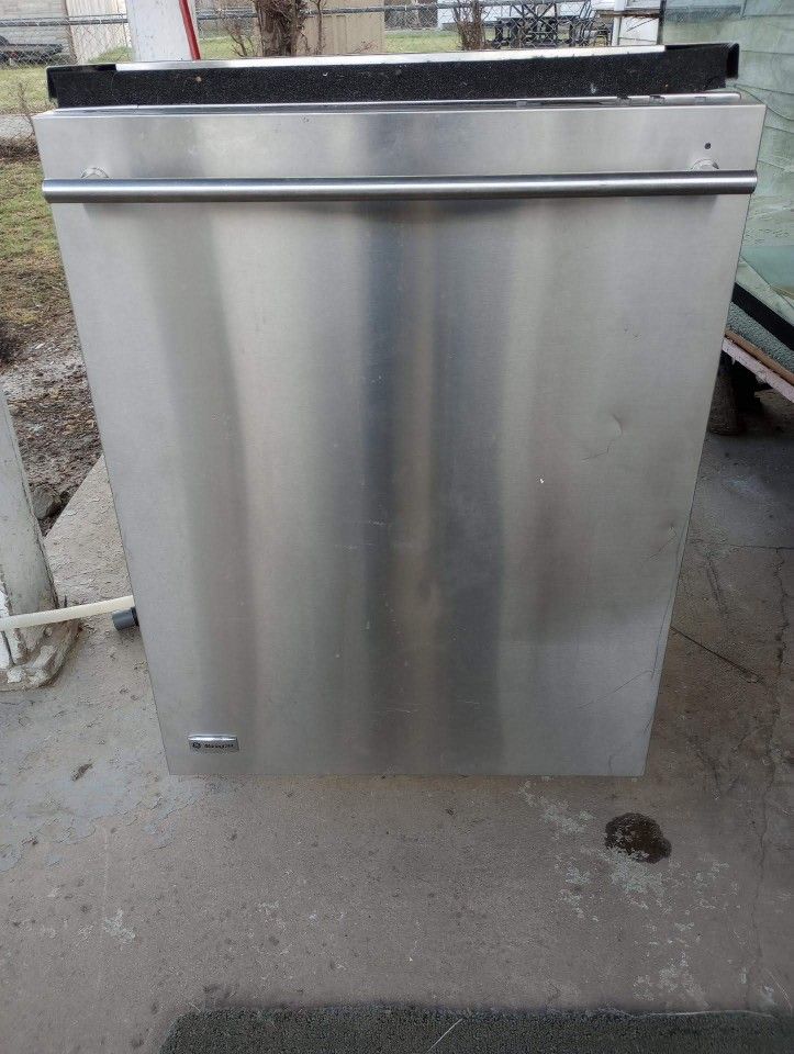 GE Monogram Stainless Steel Dishwasher