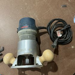 Bosch 1617 Router With Rockler Insert Plate