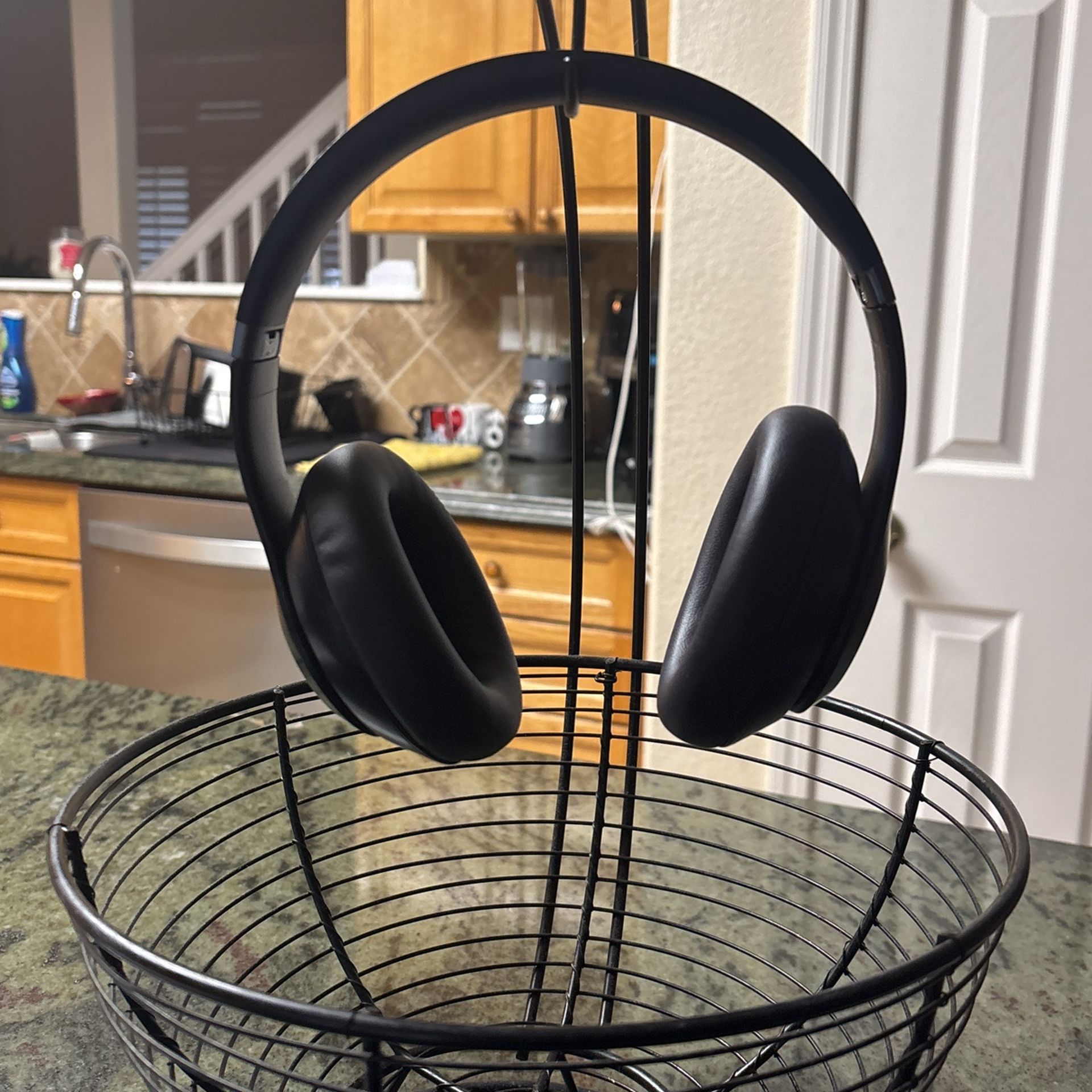 Beats Studio Pro