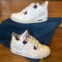 Jordan 4 Retro Mid Purple Metallic 