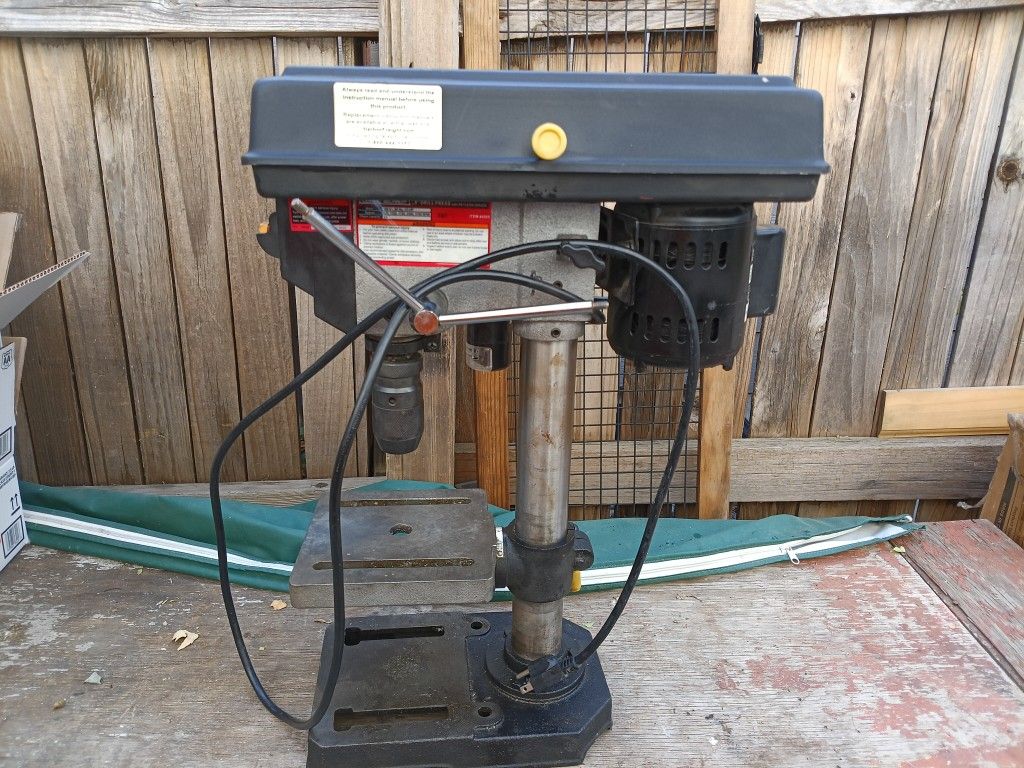 Central Machinery 8" Drill Press w Keyless chuck120V 60hz 1/3 HP