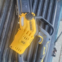 dewalt pruning saw