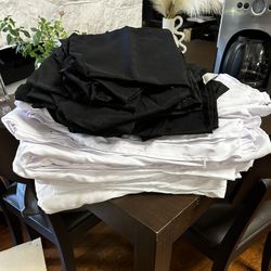 Table Cloths And Dinner Napkins 