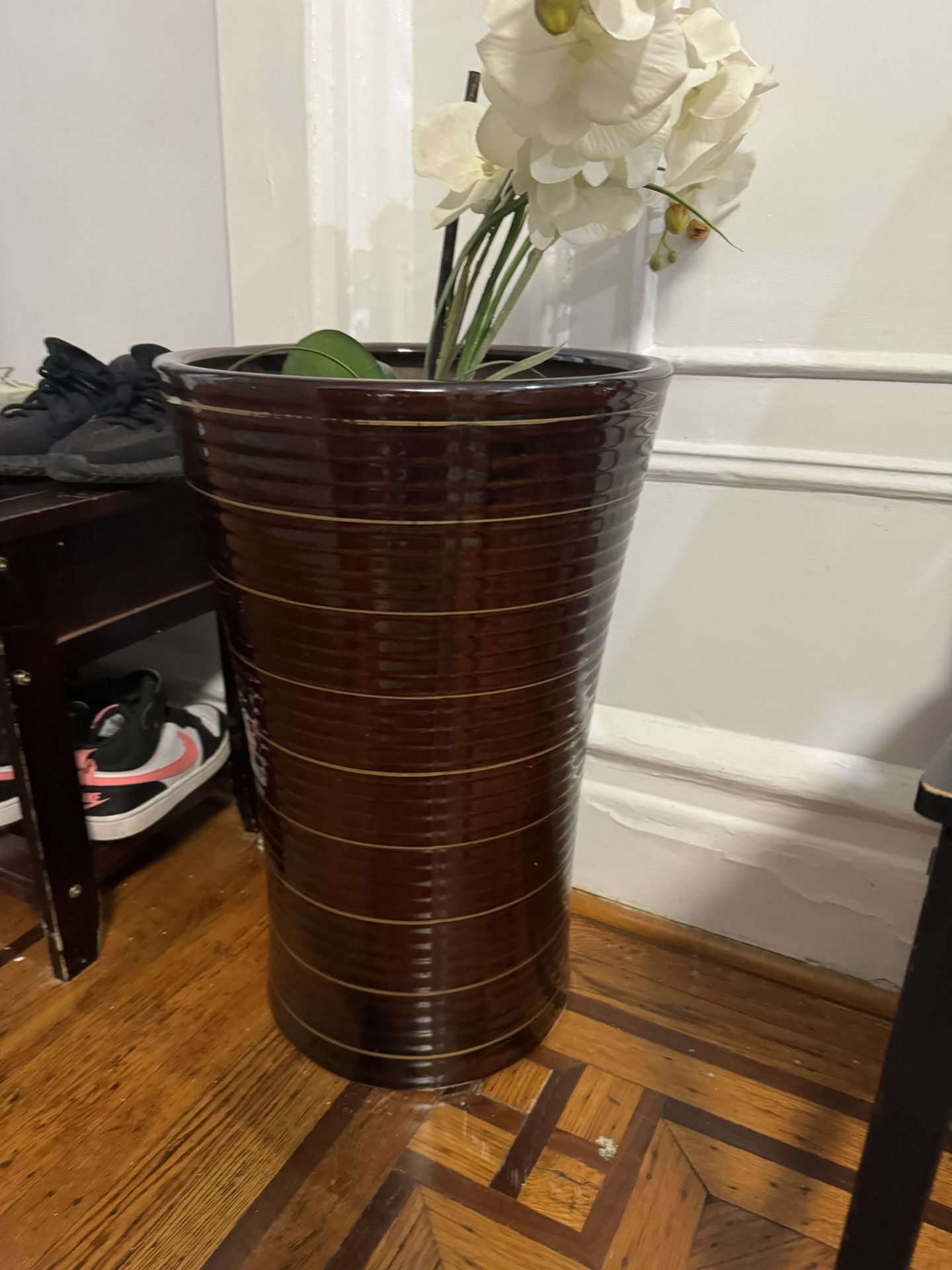 Flowers Pot/ Vase