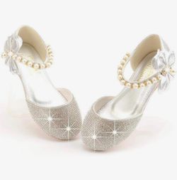 Girl’s shoes