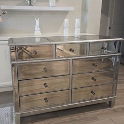 Beautiful Pier1 Imports Mirrored Dresser. Used, in very good condition. 
No Cracks!

52"L x 21"D x 36"H 

$295

