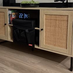 TV stand 