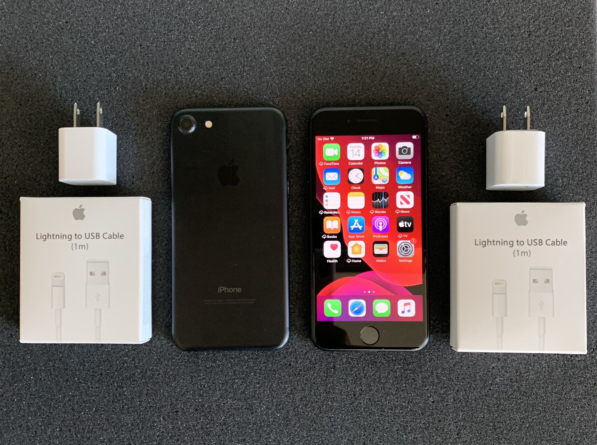 Unlocked Apple iPhone 7 32GB Jet Black T-Mobile Metro Pcs AT&T Cell Phone