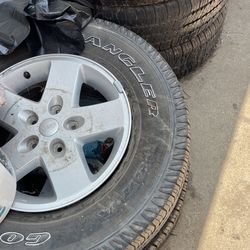 Jeep Tires 300 OBO