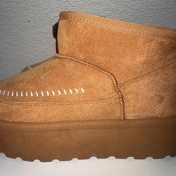 MUDD Boots Womens Tan Brown Ankle Booties Platform Faux Suede Size 10 New No Box