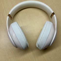 Beats Studio 3 Headphones - Porcelain Rose