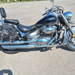 05 Suzuki Boulevard C-50