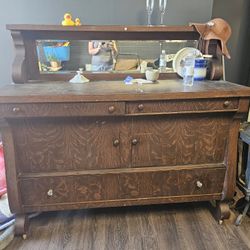 1800s Tigeroak Buffet