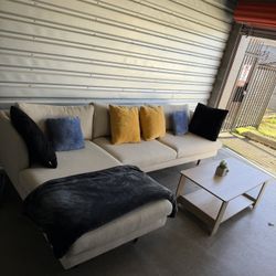 FREE DELIVERY 🚚- Beautiful Beige Sectional Couch