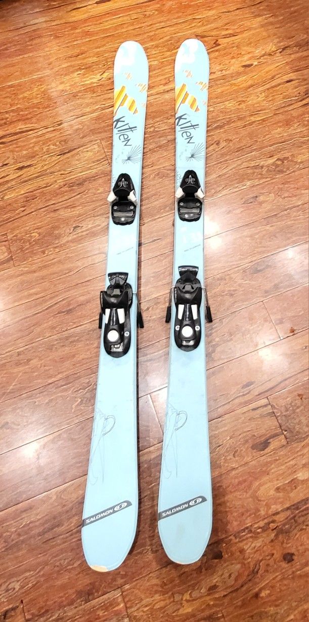 Salomon Twin Tip 131 "Kitten" Girls Ski With Salomon TZ5 Bindings
