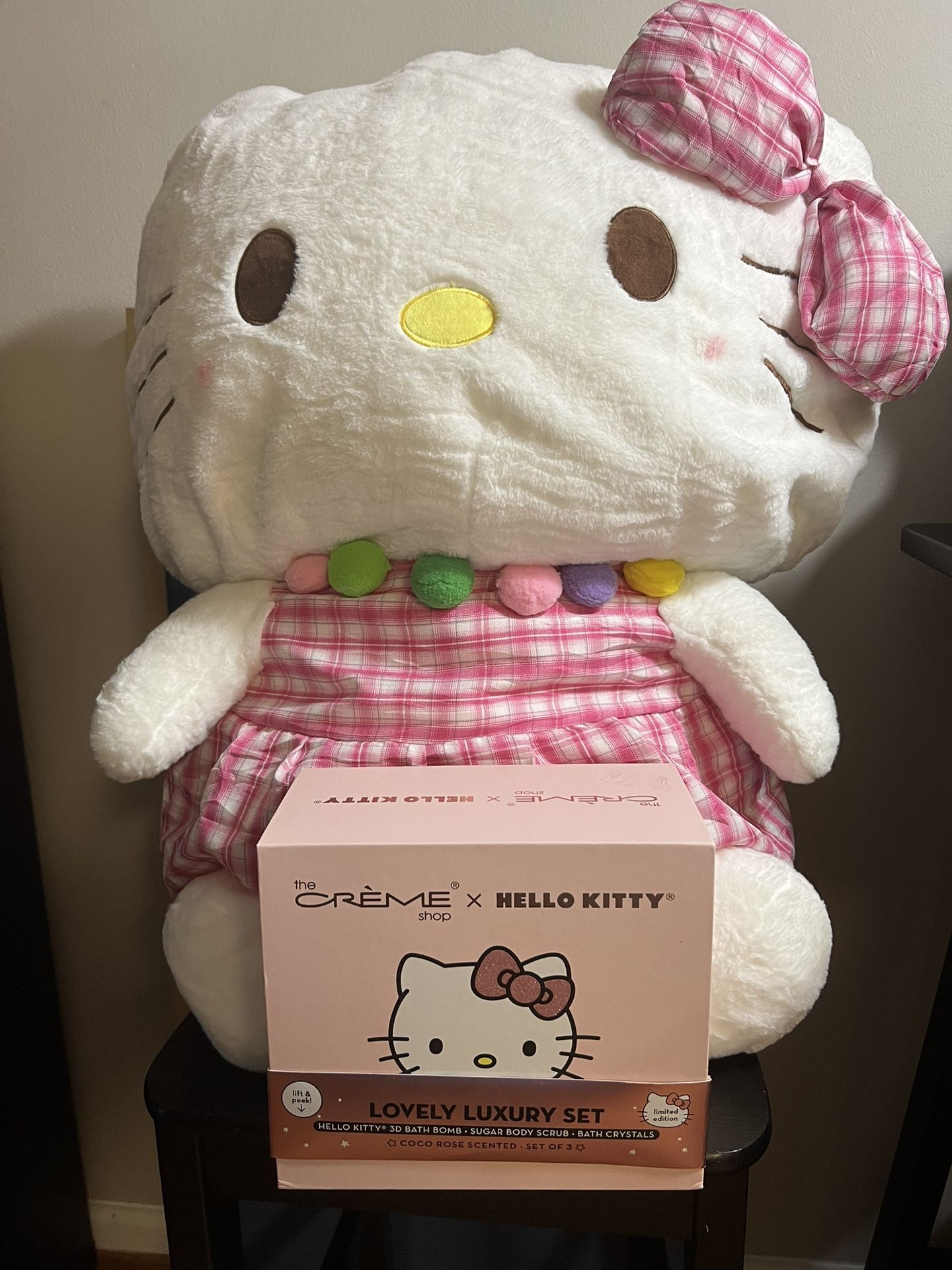 Jumbo Hello Kitty/Creme Luxury Bath kit