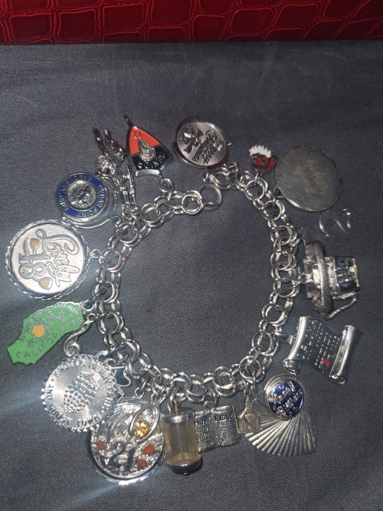Vintage Sterling Silver Charm Bracelet With 20 Charms