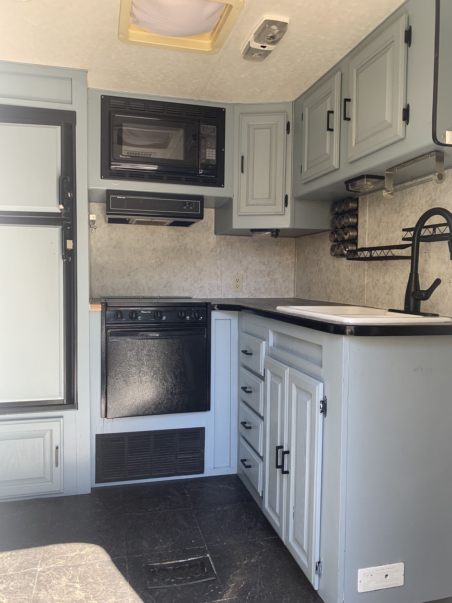 2003 Wildwood Travel Trailer 29ft