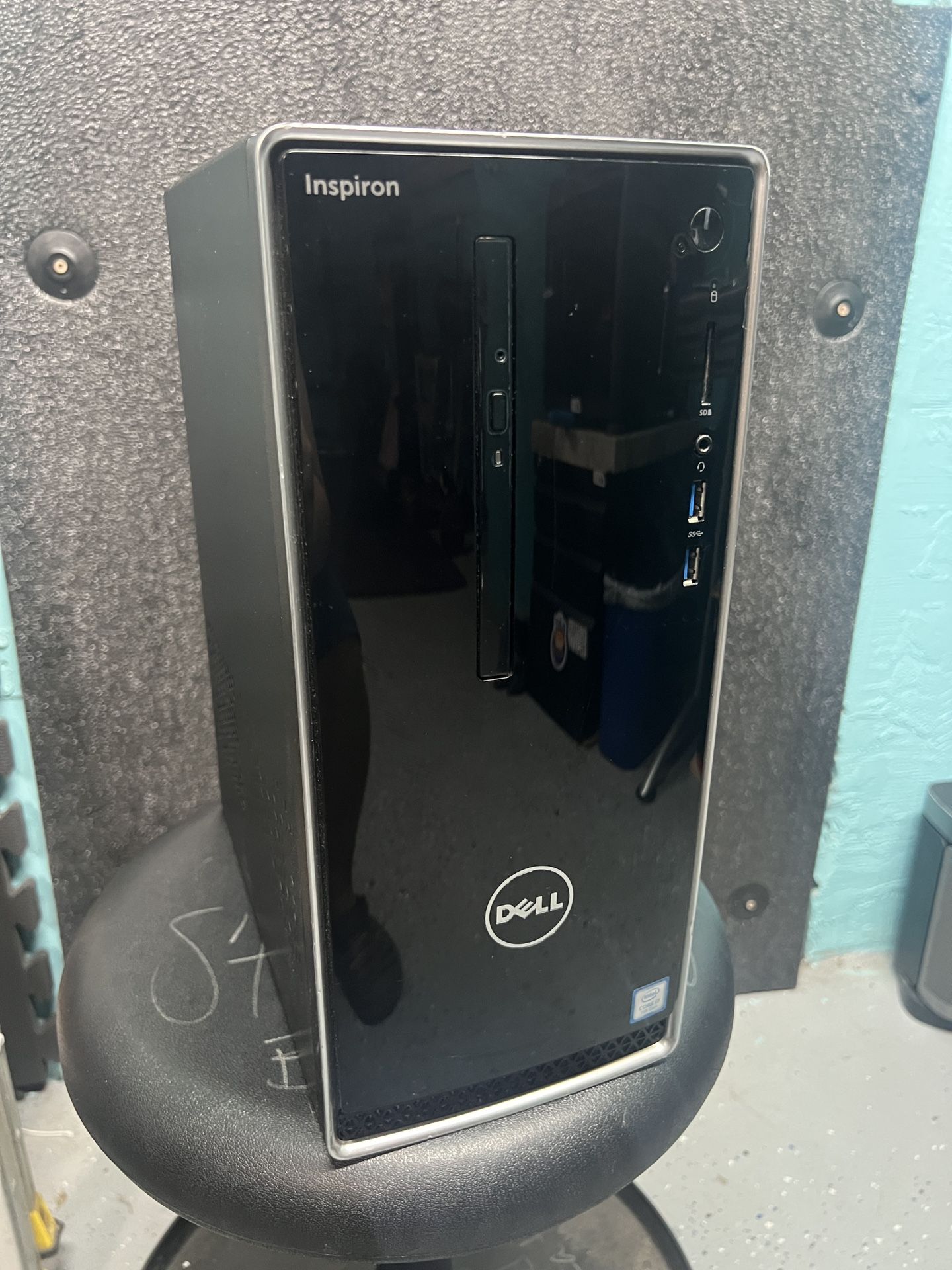Dell Inspiron 3668 – i7-7700 + GTX 1050 (No RAM / No HDD)