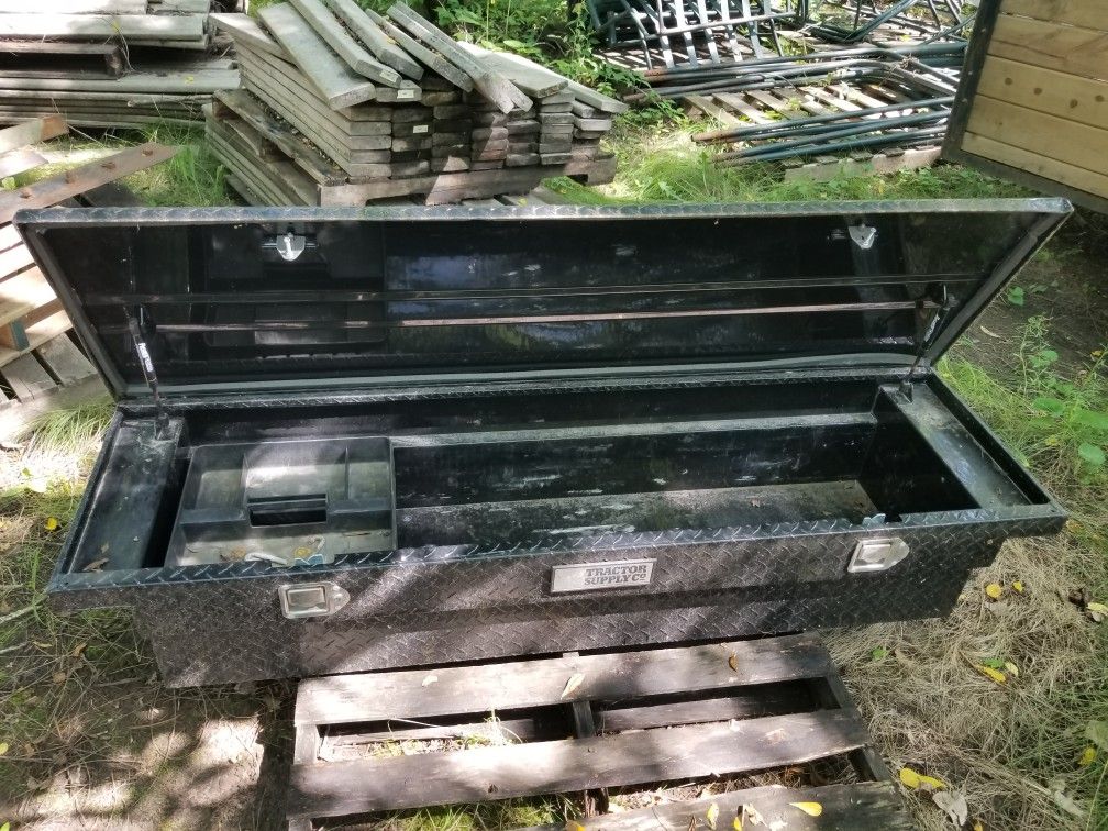 Pickup toolbox